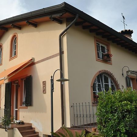 B&B La Lavande Марина-ди-Пьетрасанта Экстерьер фото